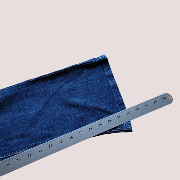 WHITE House Black Market skinny flare size 4 dark wash stretch T57. - Picture 8 of 9